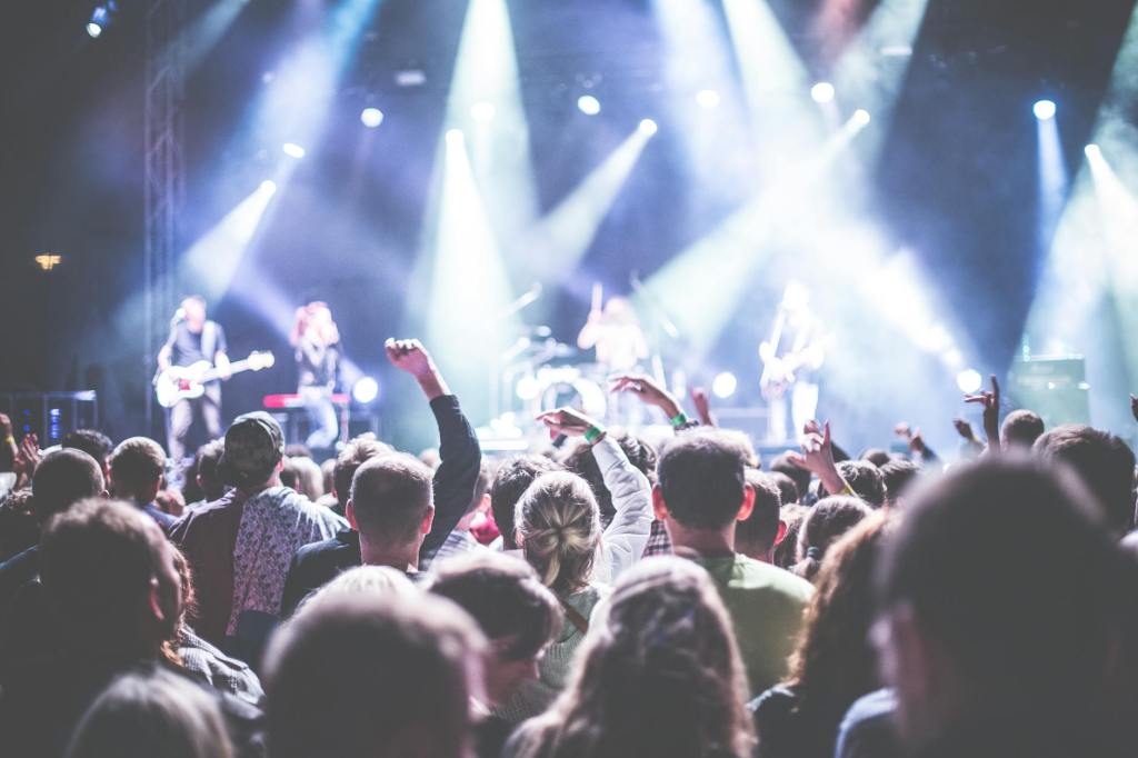 The Best Live Concerts I’ve Ever Seen – From Oasis at Maine Road to Everything&nbsp;Everything